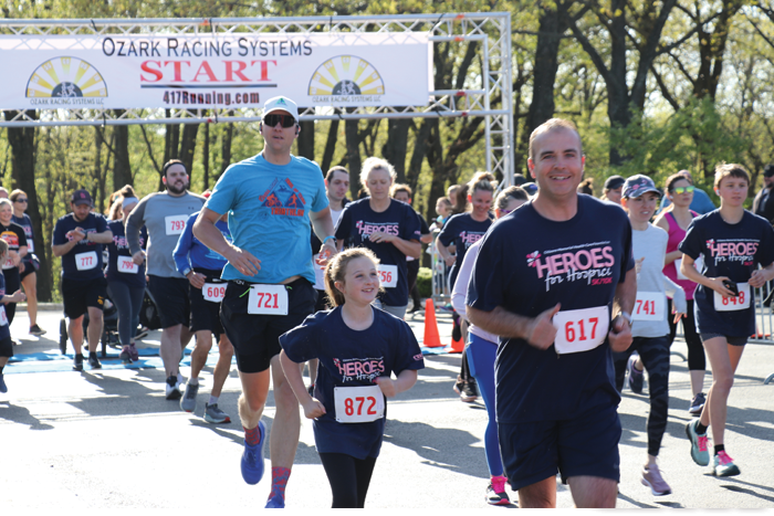 Runners at the CMH Hospice for Heroes race start