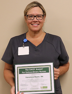 Veronica Mann, RN with DAISY Award